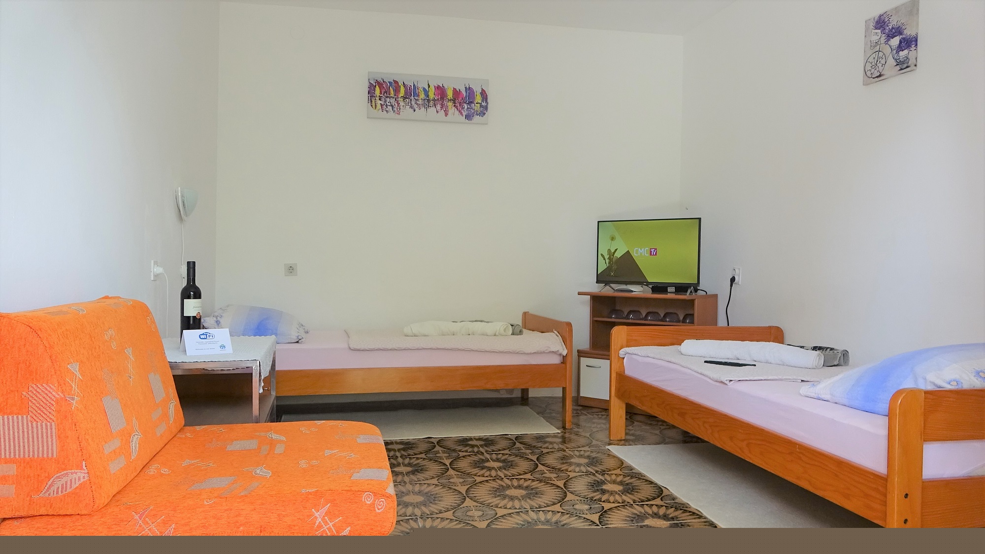 Bungalow second room